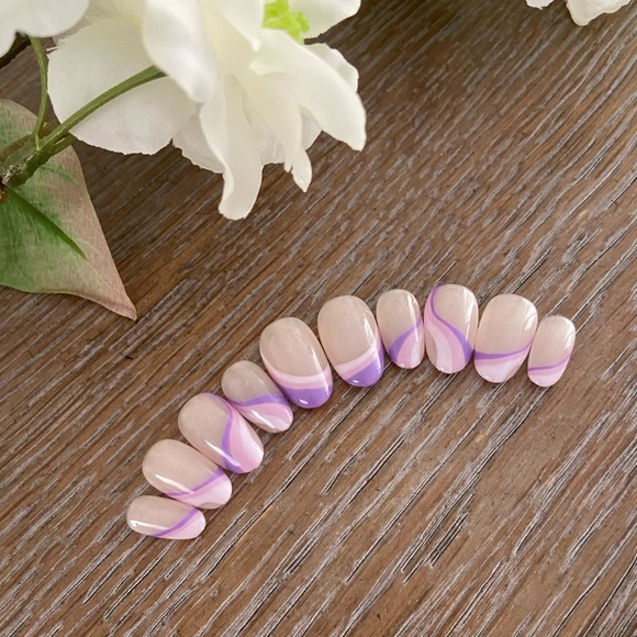 Purple Swirl Press-On Nails - Picture 3 of 7